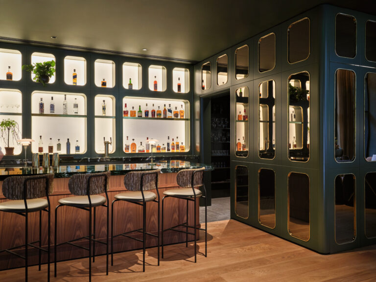 Modern Bar